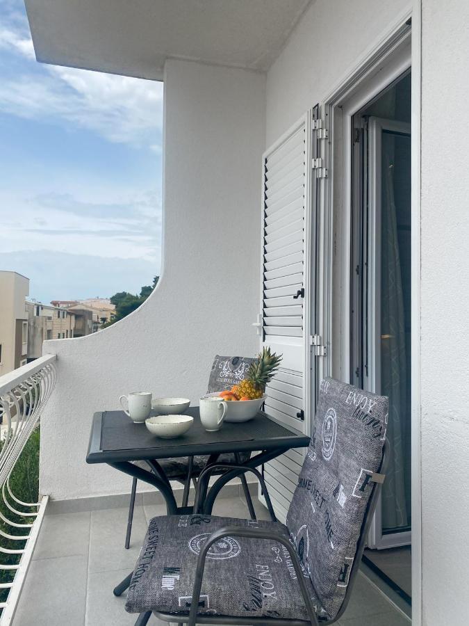 Apartments Paladin Makarska Exterior foto