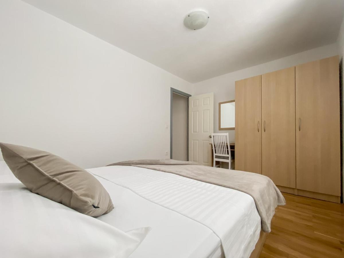 Apartments Paladin Makarska Exterior foto