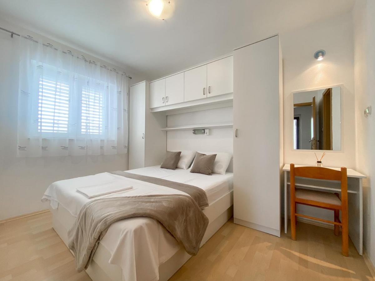 Apartments Paladin Makarska Exterior foto